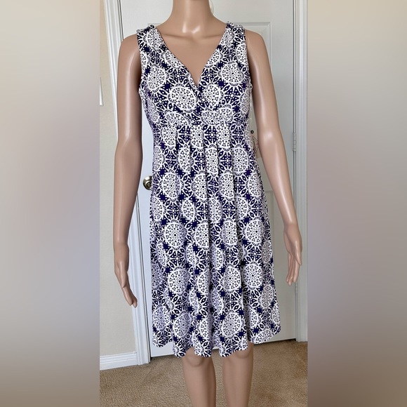 St. John's Bay Dresses & Skirts - St. John's Bay Navy and White Patterned Midi Dress